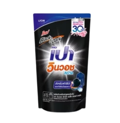 Жидкий гель для стирки белья Lion PAO для темного и цветного 700 мл