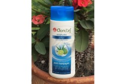 Травяной шампунь против перхоти «Каффир-лайм» от Dok Bua Ku, Kaffir Lime Herbal Shampoo, 200 мл