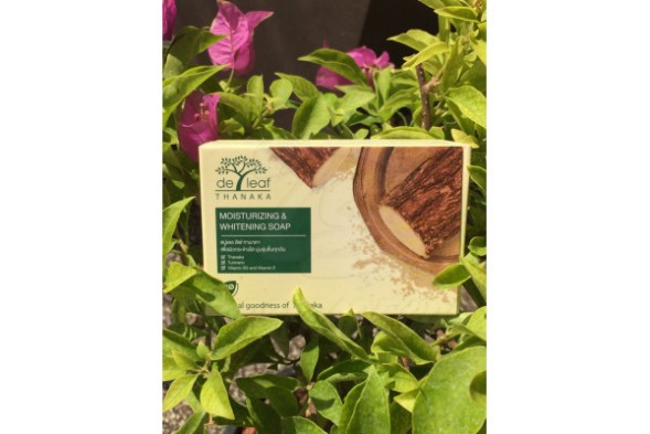 Мыло для увлажнения и отбеливания кожи  De Leaf Thanaka Moisturizing &amp;amp; Whitening Soap 100 g.