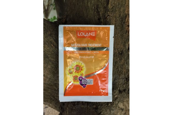 Маска для окрашенных волос с экстрактом семян подсолнечника от Lolane Natura, Hair Treatment For Color Care Sunflower, 10 гр