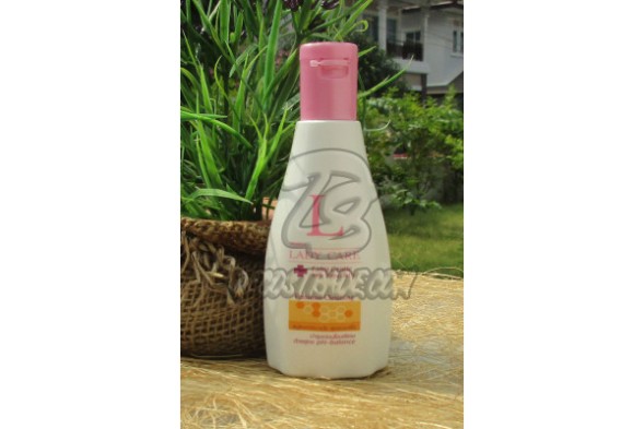 Нежный гель с маточным молочком для интимной гигиены от Mistine, Lady Care Extra Gentle with Royal Jelly Feminine Cleansing, 100 мл