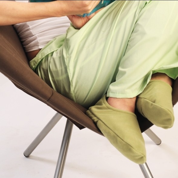 Нагревающие травяные тапочки от усталости ног Gaya Herbal Booties