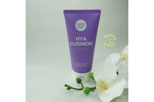 Пенка с гиалуроновой кислотой для умывания лица от Cathy Doll Hya Cushion 120 мл